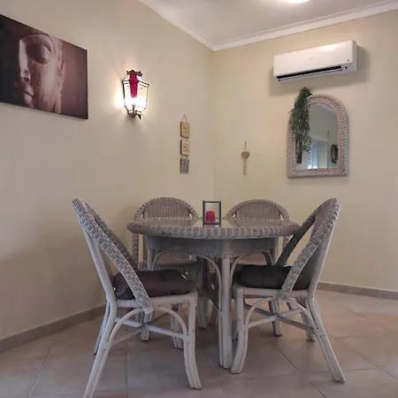 Sweet Coral Do Vau 1 A アパート